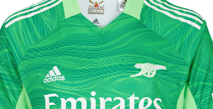 Arsenal green goalkeeper sales kit